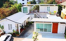 Day Off House Chiang Mai Near Walking Street